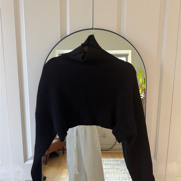 Zara cropped sweater - Picture 3 of 3